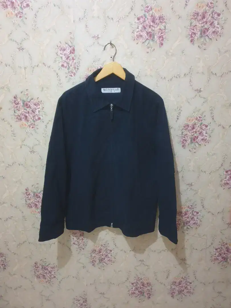 Mulus .authentic jaket givenchy size L