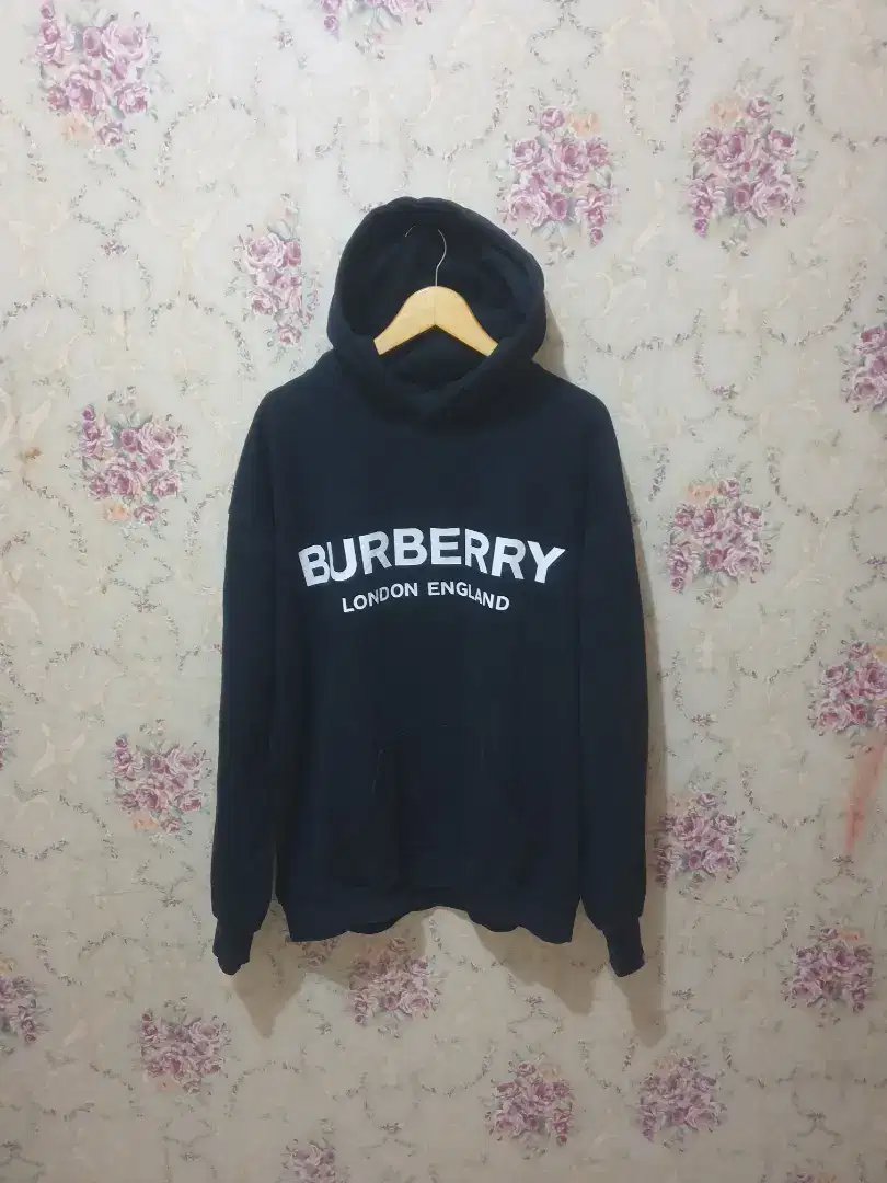 Mulus .authentic jaket .hoodie  burberry size L