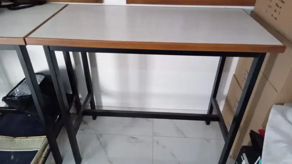 Meja Makan Tinggi Cafe