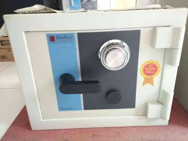 Jual Brankas CONSEAL Guardia Koperasi Gadai Toko emas BPR Baru &amp; Bekas