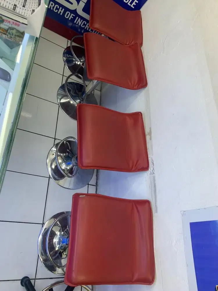 Bangku hidrolik bisa naik turun