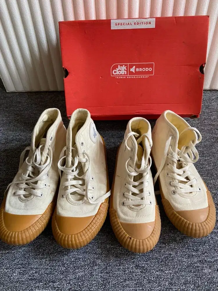 DIJUAL NEGO SEPATU MERK BRODO SIZE 40
