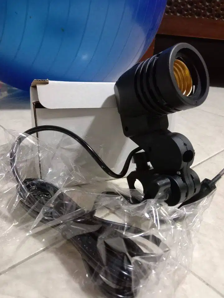 viting holder lampu standar E27 praktis, bisa di basang buat tripod