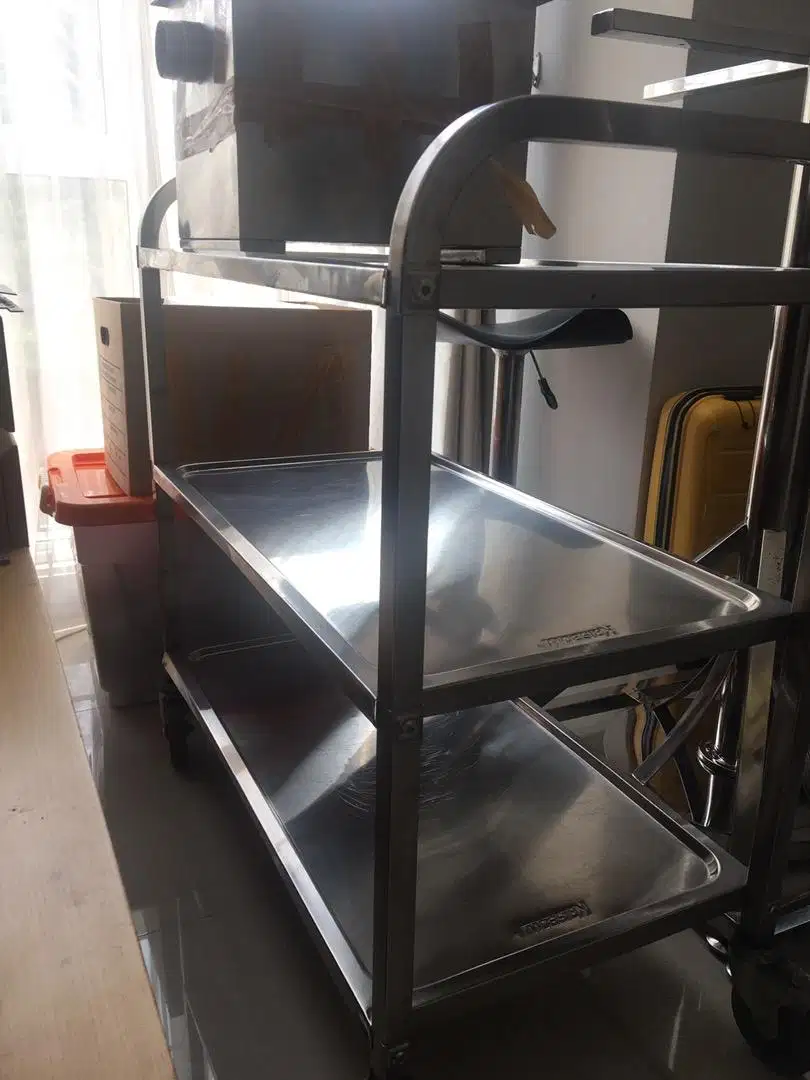 Troli dapur 3 tingkat