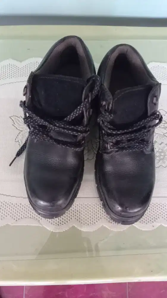 Sepatu Safety Proyek