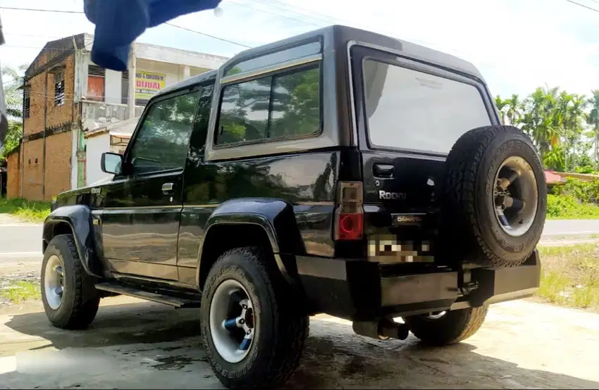 DAIHATSU TAFT ROCKY 4X4 TAHUN 1997