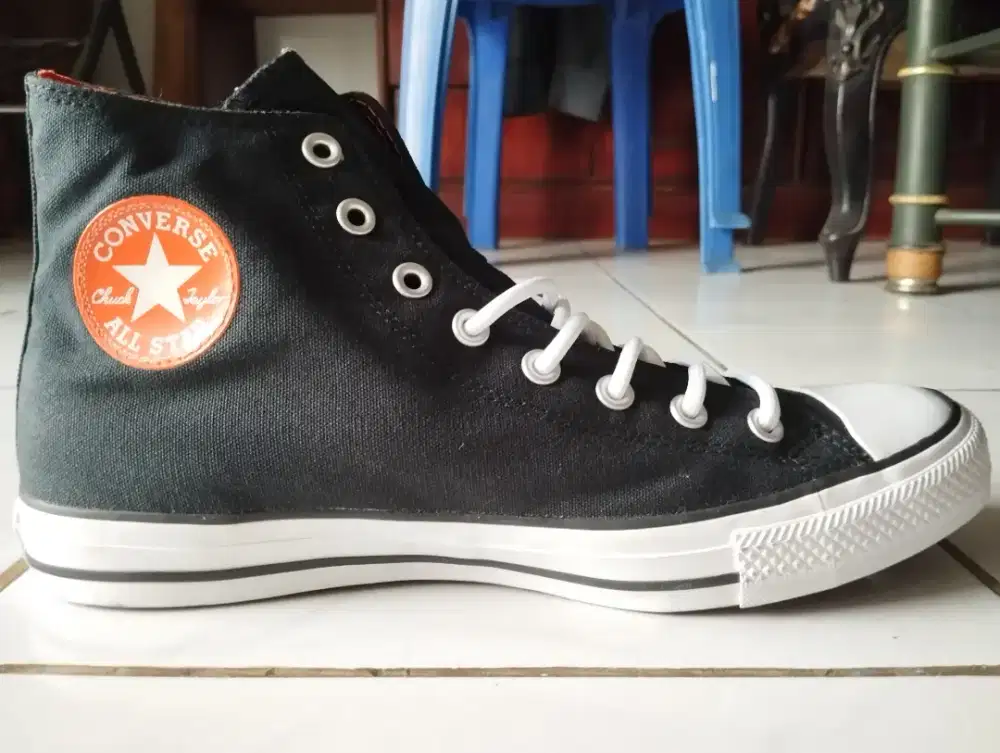 Sepatu Sneakers Converse Chuck Taylor All Star Gore-Tex Hi