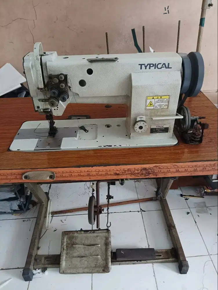 Mesin Jahit TYPICAL jarum double