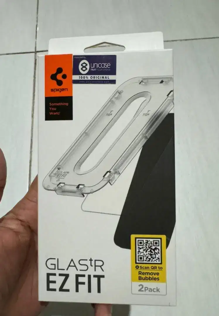 Tempered Glass iPhone 15 Pro Spigen Glass tR EZ Fit Clear 9H BARU!