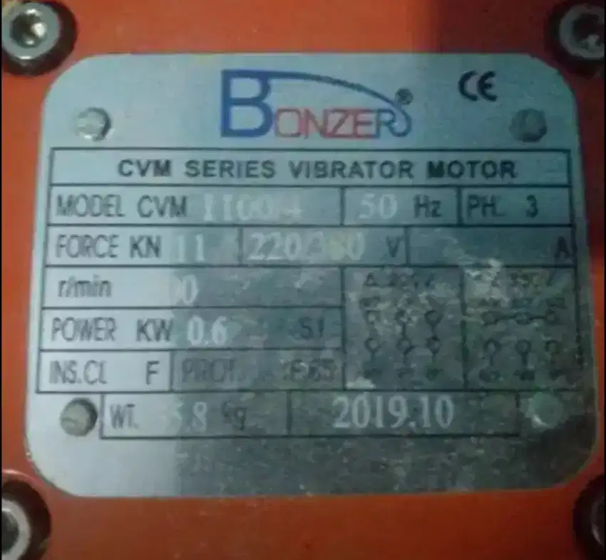 Motor Vibro (vibrator) 0.6 kw merk bonzer murah kondisi baru