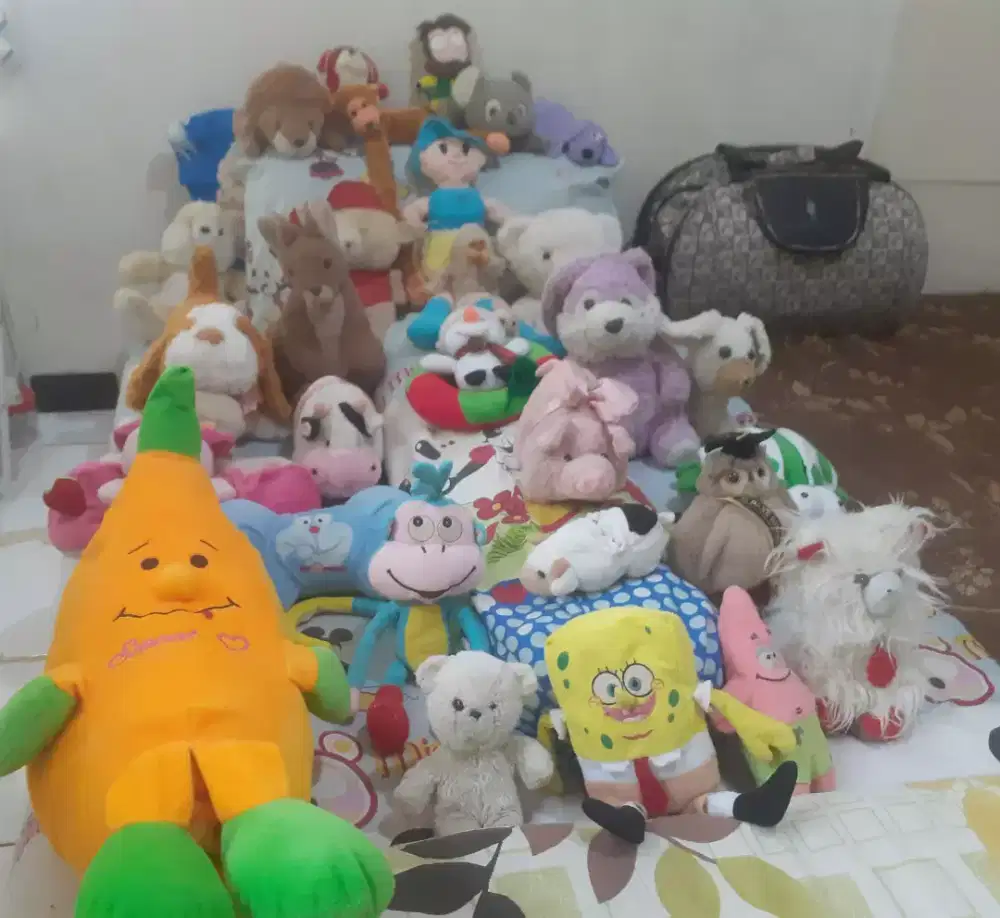 Beraneka ragam boneka