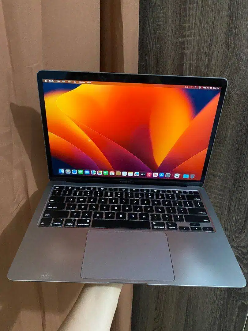 Macbook Air  2019 i5 16 128gb