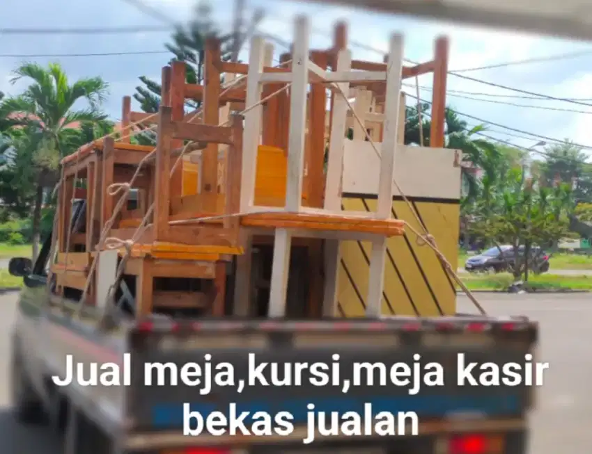 Meja ,kursi makan meja kasir bekas warung kopi 3 lemari