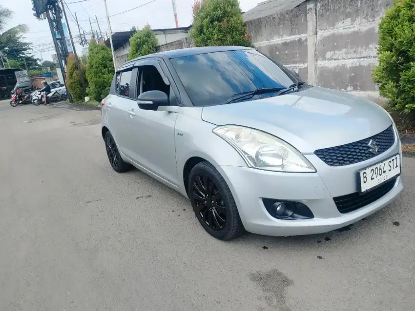 SWIFT GX 2013 Matic, Istimewa