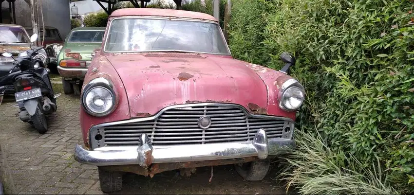 Turun Harga Ford Zephyr Tahun 1961 Antik dan Klasik