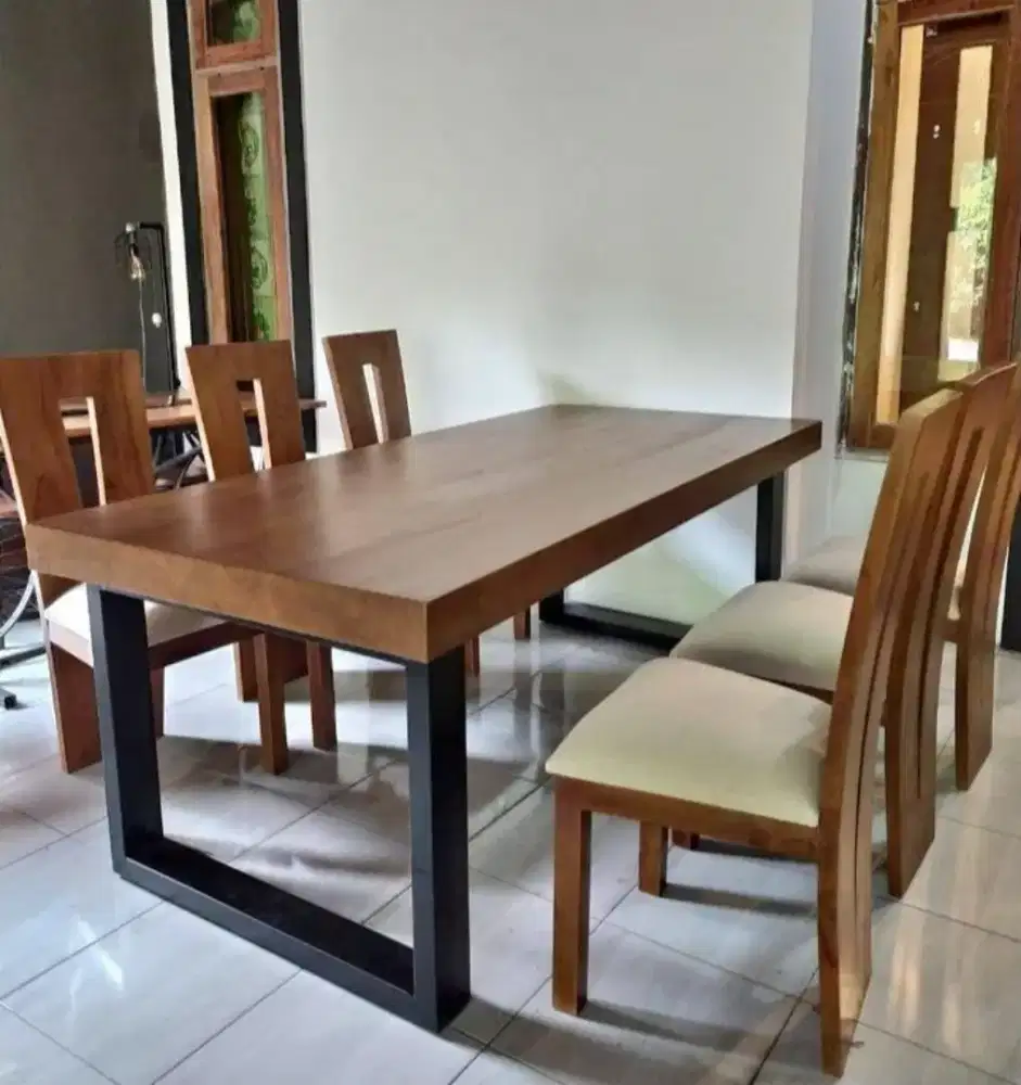 Meja makan minimalis modern terbaru