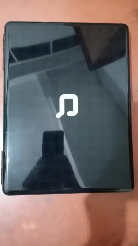 Laptop Compaq 12 inchi Pentium dual core