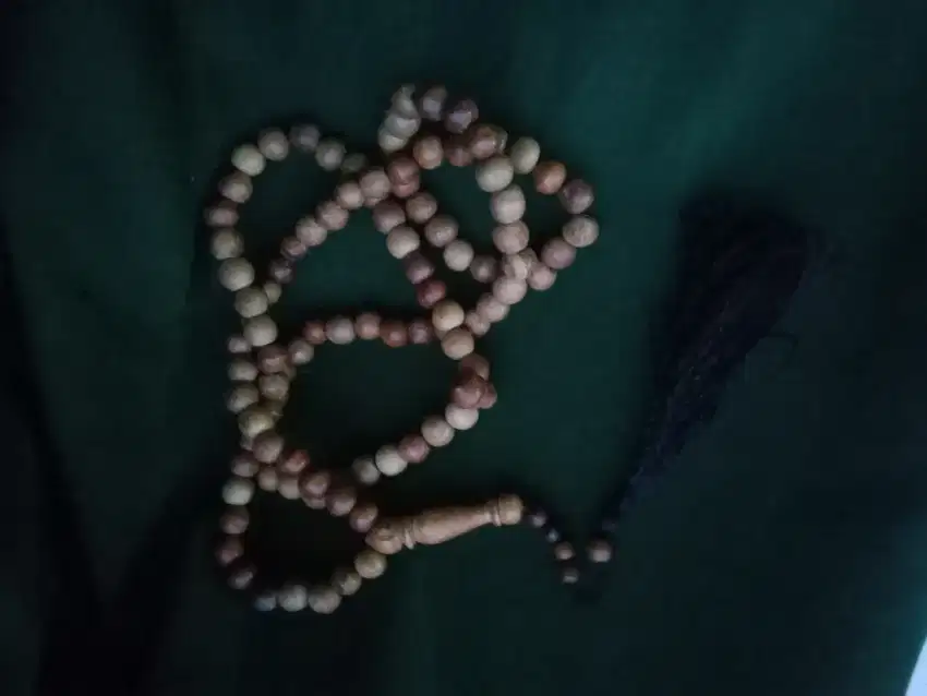 Tasbih kayu gaharu