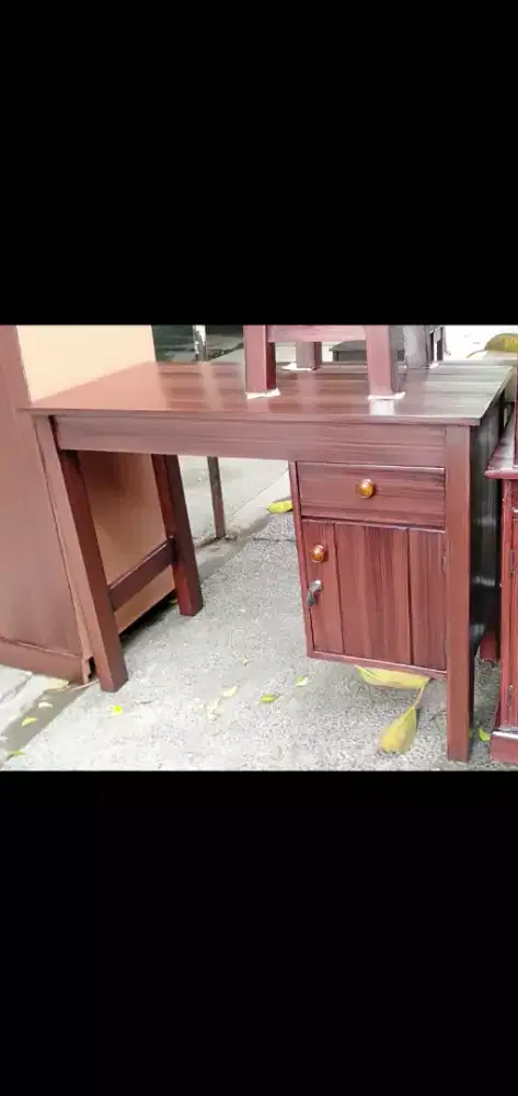 Meja belajar meja kantor