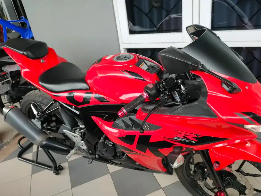 Suzuki GSX R-150 Keyless