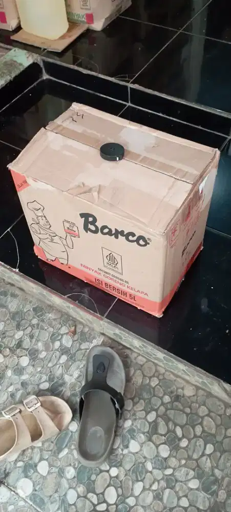 Kardus Besar Bekas Utuh