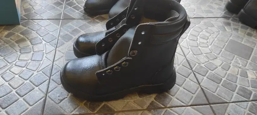 sepatu PDL merk KENT SIZE 41