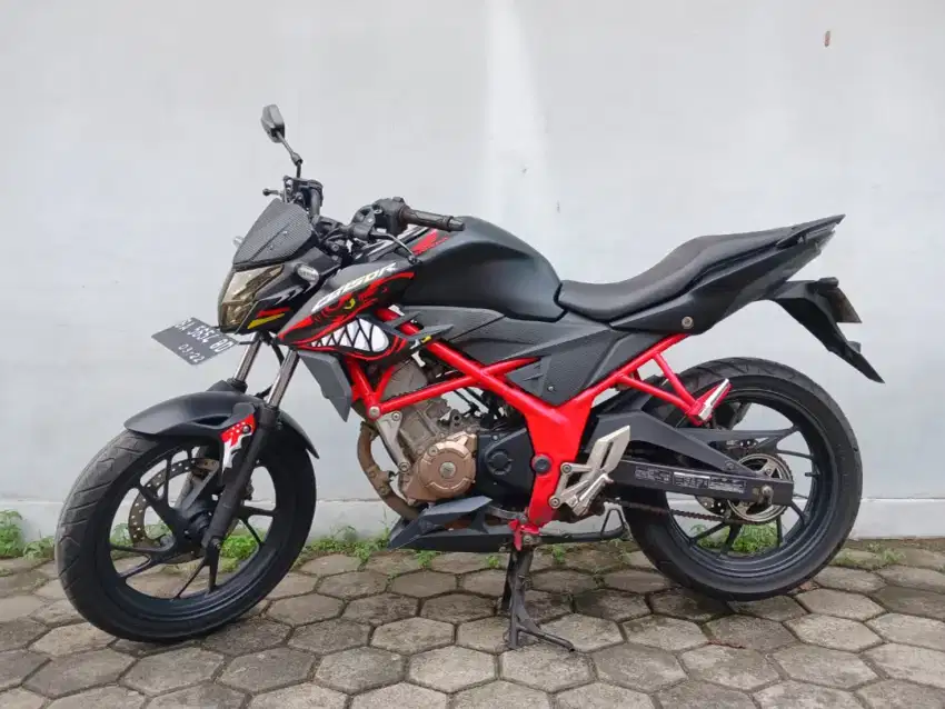 Motor Honda CB 150R Mulus Terawat