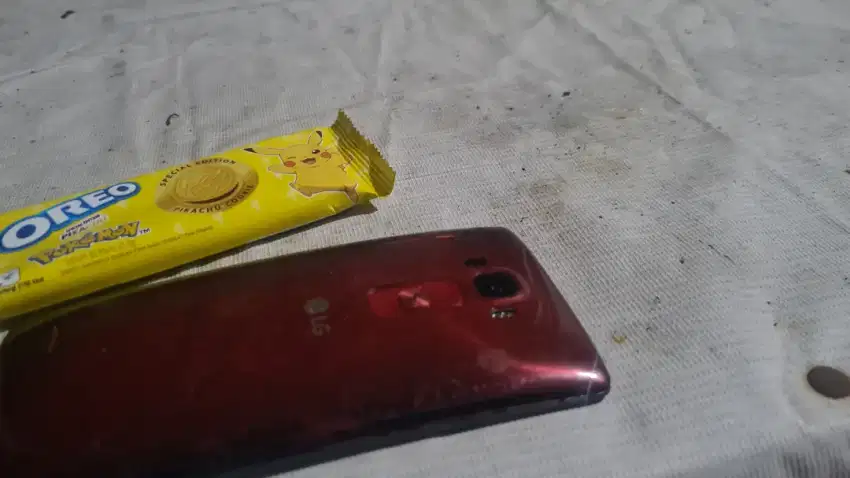 Handphone Lg flex 2 / lengkung merah mulus