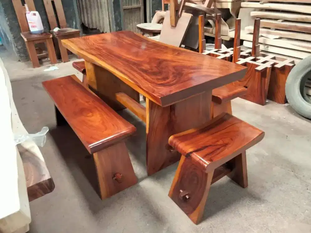 Meja kursi makan trembesi tebal asli