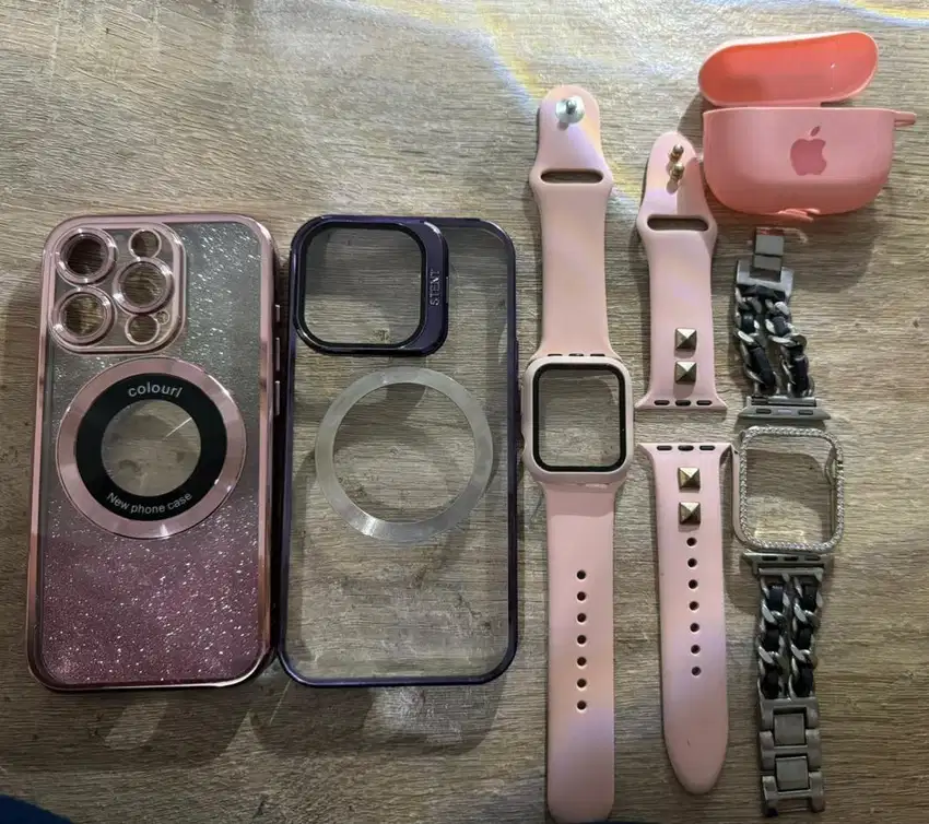 Case iPhone 15 Pro dan strap Apple Watch SE 40mm