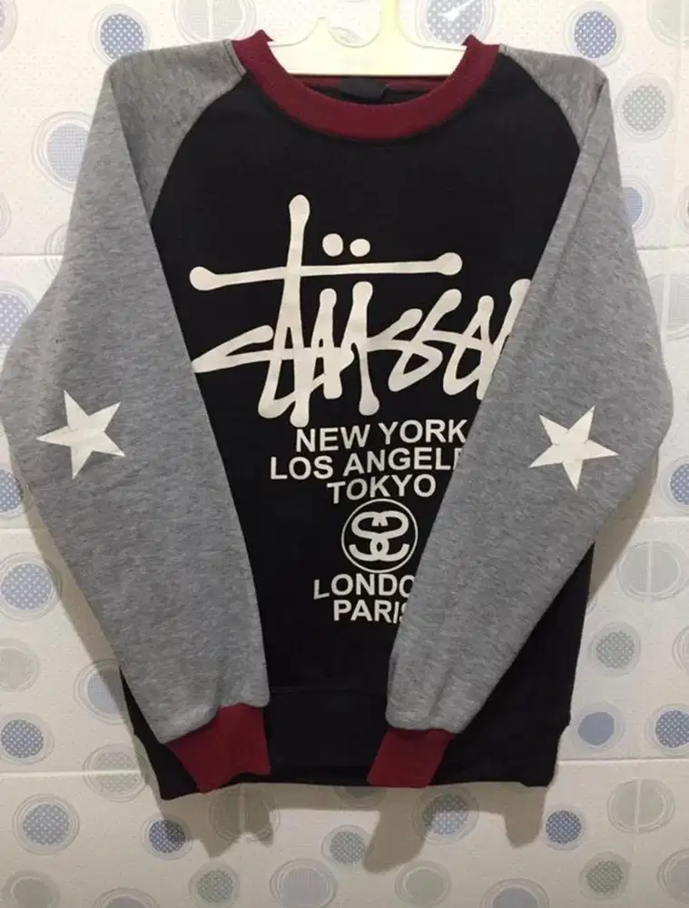 Crewneck Stussy