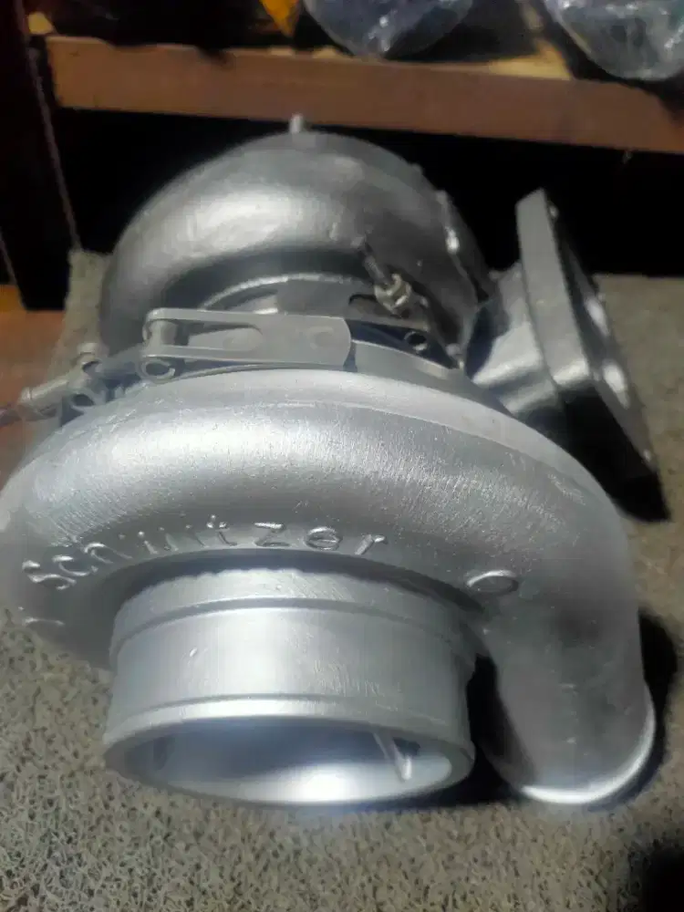Turbocharger Schwitzer (S3B.313217) Original Truck RENAULT CBH380.