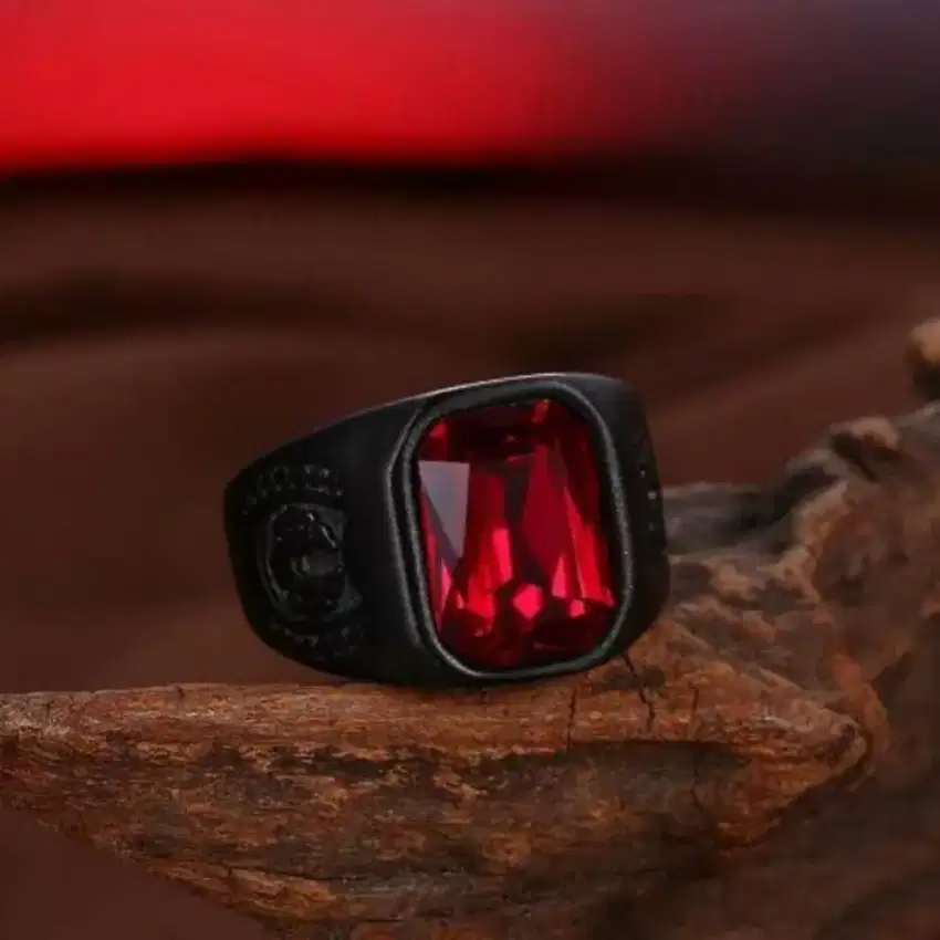 Cincin Pria Baja Titanium Red stone Black Ring