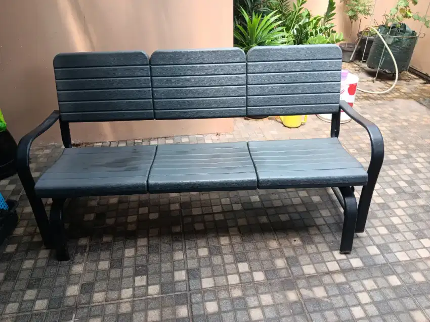 Kursi outdoor goyang 3 seater acehardware