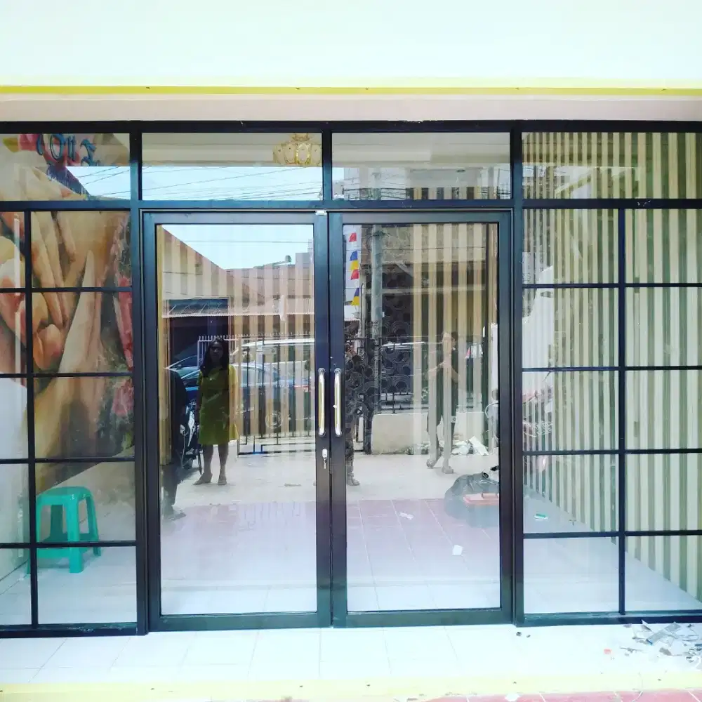 Partisi kaca dan pintu ,jendela kaca aluminium