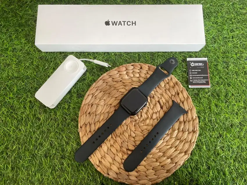 Apple Watch Series SE 44mm (Gen 2) - Midnight