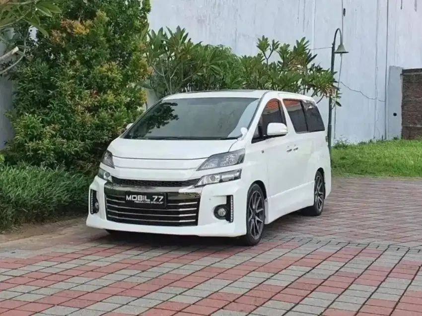 Toyota Vellfire G Sport ( GS) Premium Sound)