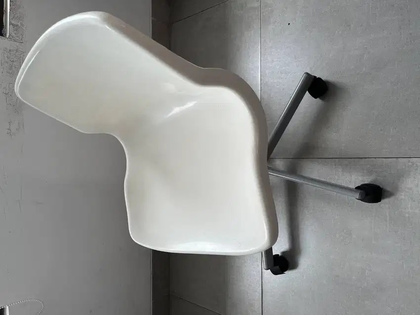 Kursi IKEA belajar/kantor