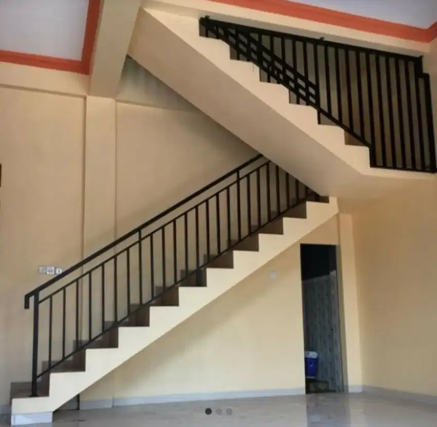 Railing tangga dan balkon besi minimalis