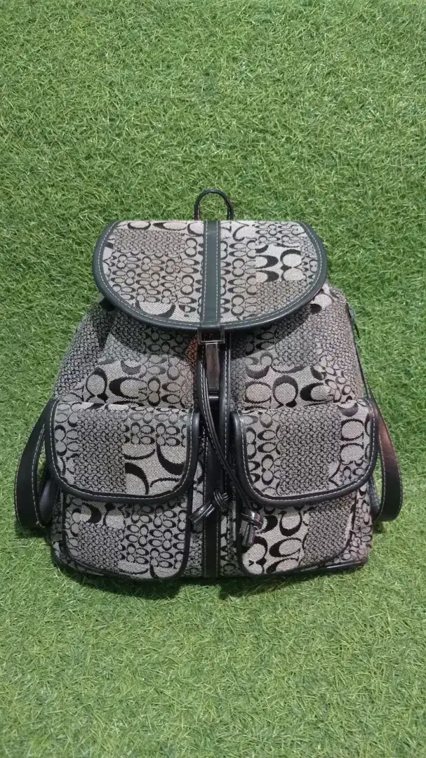 Tas Ransel Coach