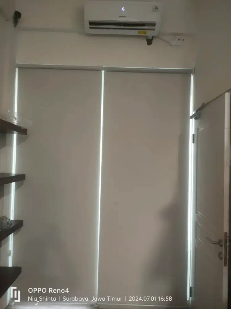 Tirai Gulung ( BLACKOUT )