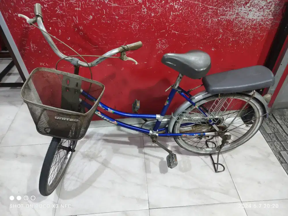 sepeda mini United biru