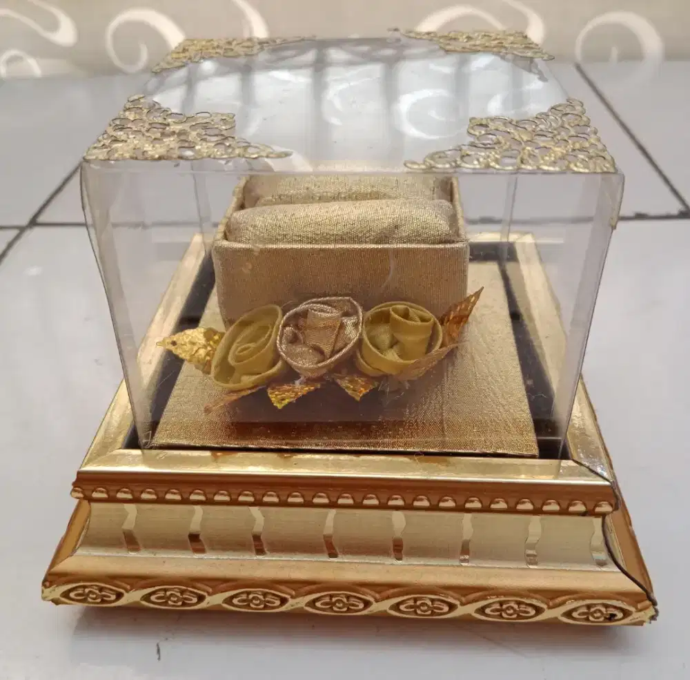 Tempat Cincin Pernikahan