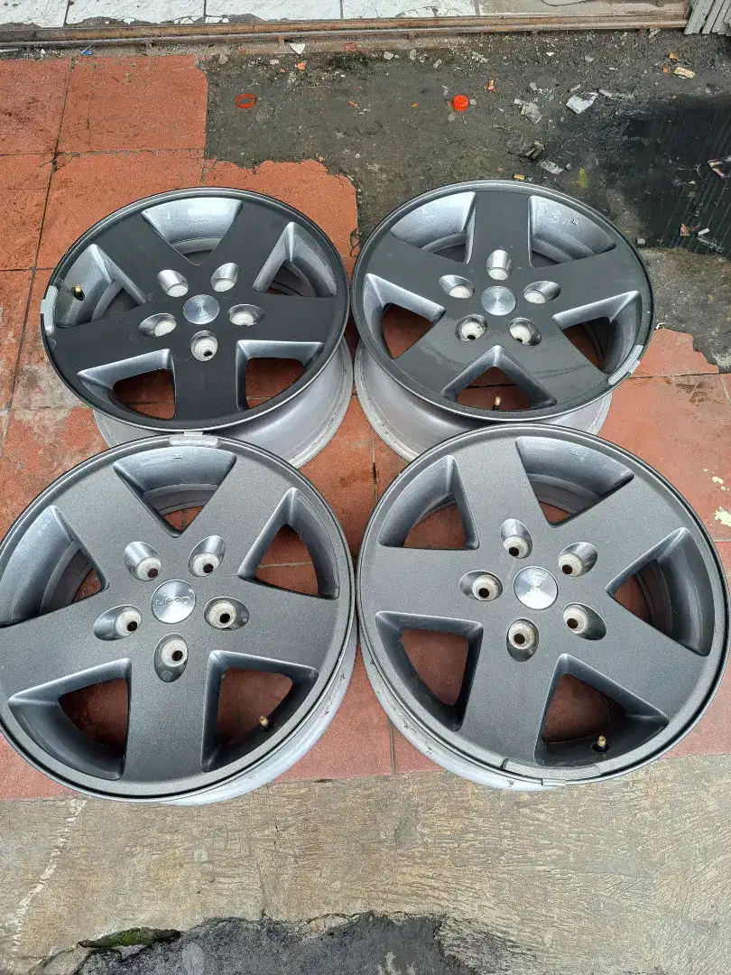 Velg jeep wrangler rubicon original ring 17