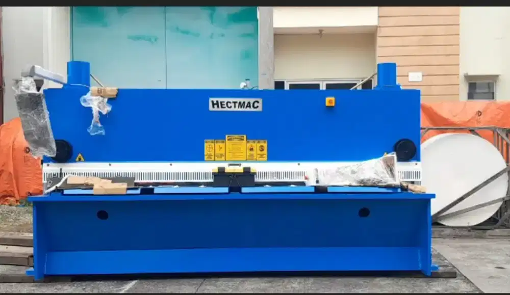 HECTMAC Shearing Machine/Mesin Potong Plat