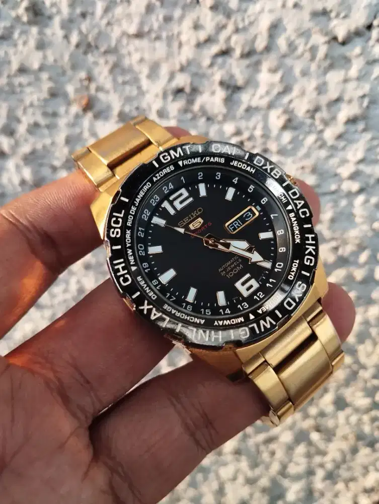 SEIKO 5 Sports SRP690K1