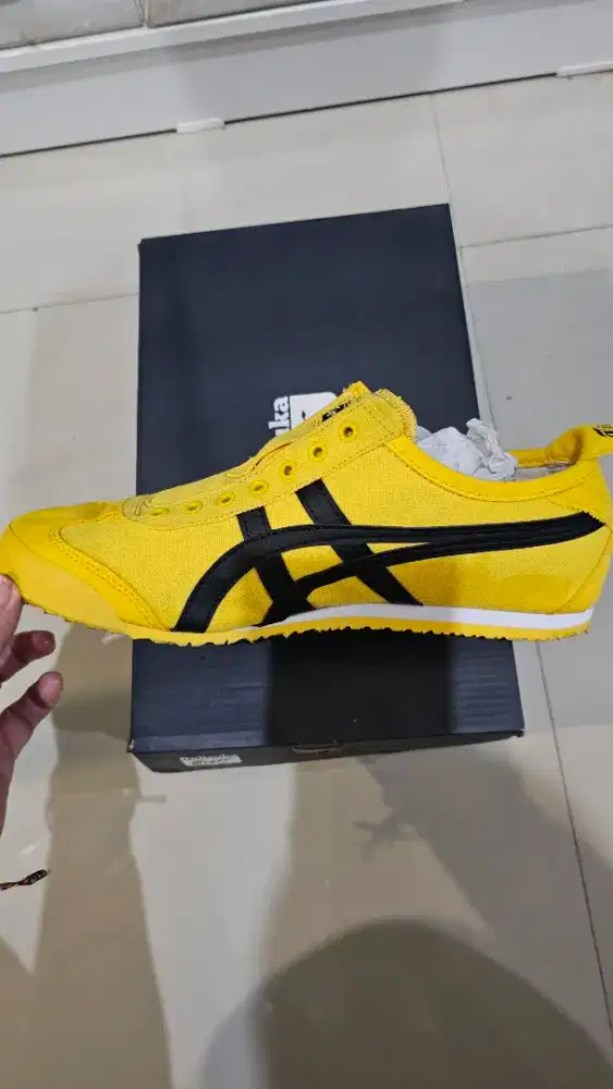 Onitsuka Tiger Mexico 66 slip on tachi yellow/black