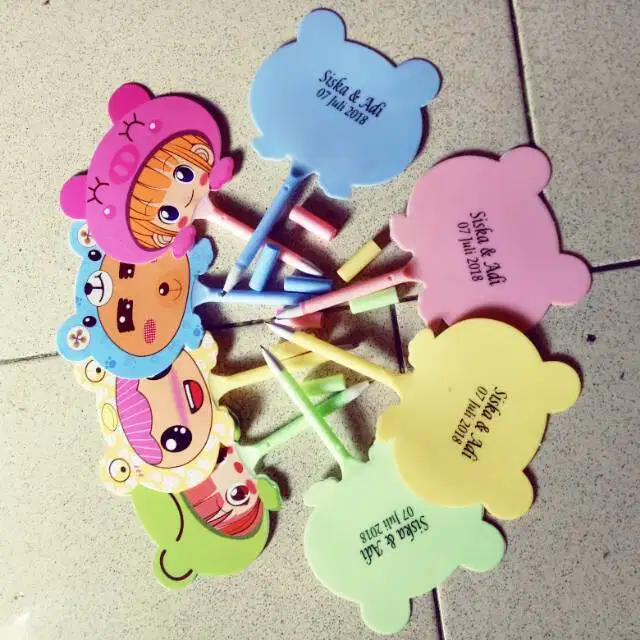 Souvenir pulpen kipas karakter