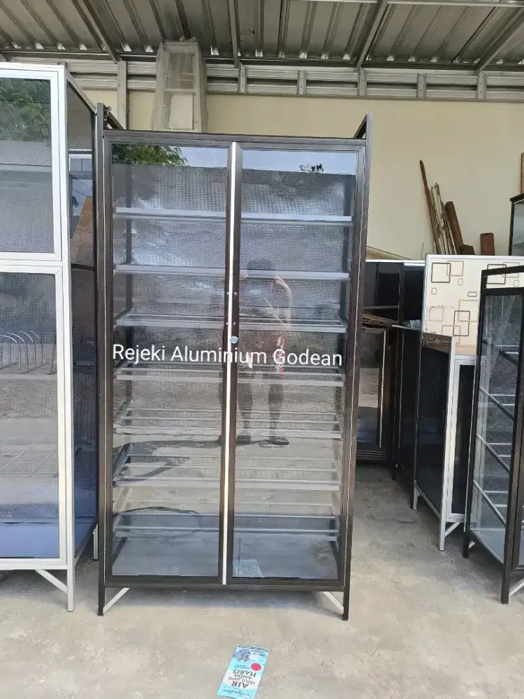 Rak sepatu bisa 32 pasang