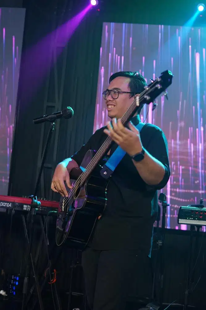 Jasa Private Gitar/Bass Online dan Onsite